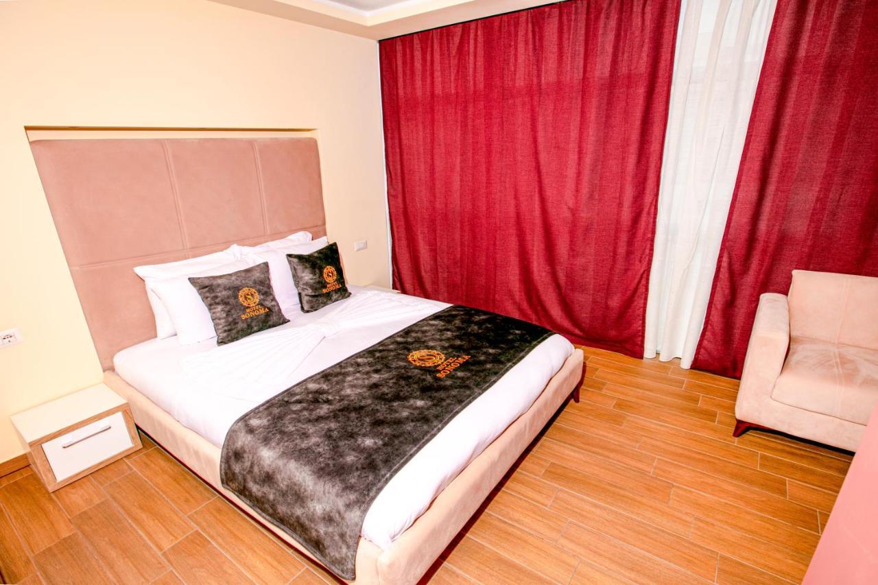 Hotel Sonoma Kosovo Polje Bagian luar foto