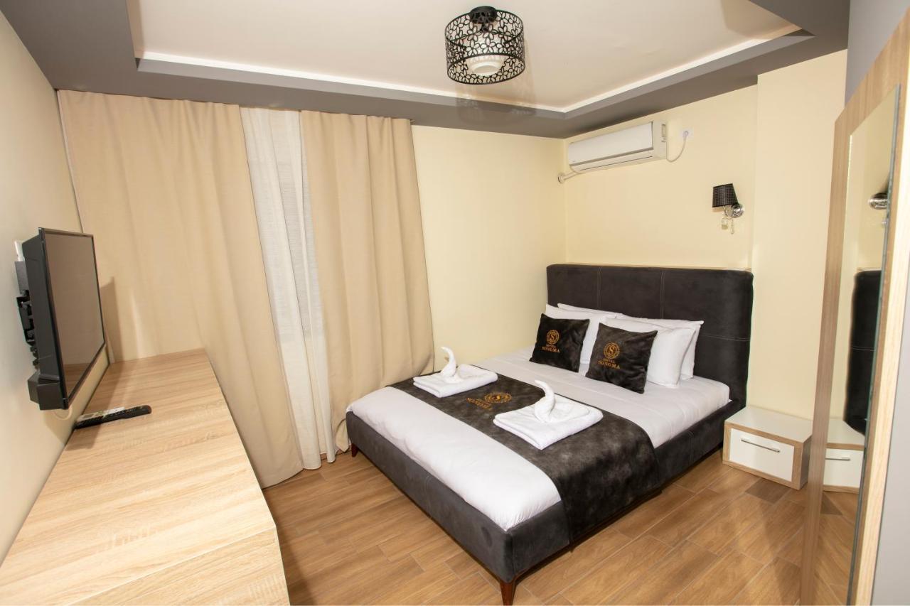 Hotel Sonoma Kosovo Polje Bagian luar foto