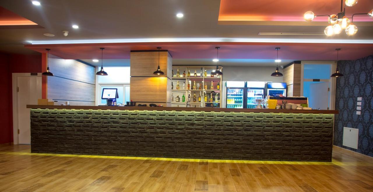 Hotel Sonoma Kosovo Polje Bagian luar foto