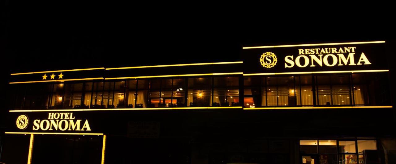 Hotel Sonoma Kosovo Polje Bagian luar foto